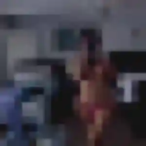 Contacte Zélie, 26 ans à Adé gratuitement