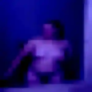 Yasmina, 40 ans, disponible à Allègre pour un plan cul