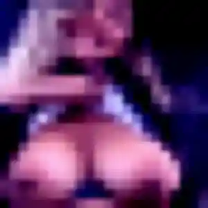 Nassira, 24 ans, en ligne à Amboise pour une rencontre coquine