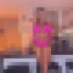 Sexy Henriette, 26 ans à Apremont - la contacter