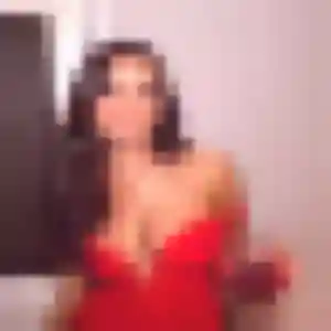Emilie, femme de 38 ans propose plan cul à Arceau