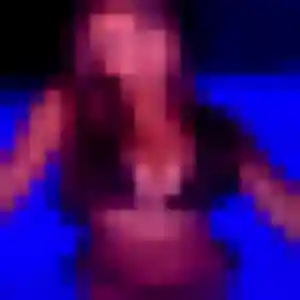 Latifa, femme de 24 ans cherche plan cul à Arzano