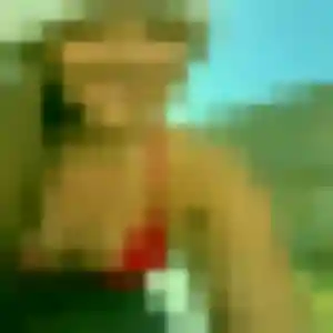 Astan, 24 ans, connectée à Attin pour une rencontre coquine