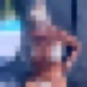 Rebecca de Augan, 25 ans - plan cul sans prise de tête