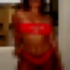 Photo de Aissatou à Ault (34 ans) - plan cul anonyme