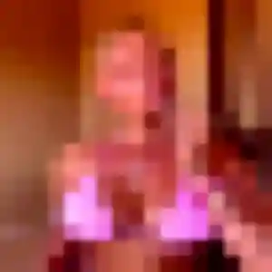 Rencontre Xénia, 34 ans à Aurec-sur-Loire en privé