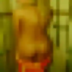 Rejoins Mabinty, 22 ans à Auriac-sur-Vendinelle en privé
