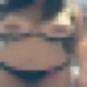 Ursule, 30 ans, en ligne à Bacilly pour une rencontre coquine