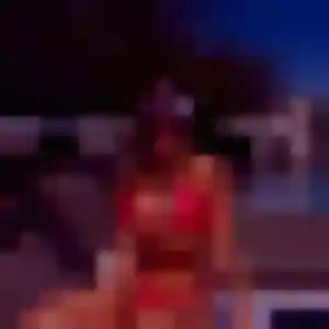 Découvre Hélène, 26 ans à Bagnols-sur-Cèze en privé