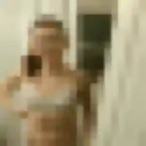 Tessa, 29 ans, cherche un plan cul à Balan