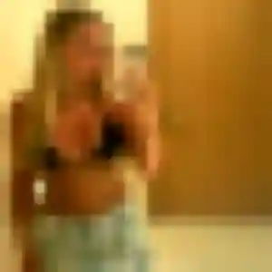 Hawa, 23 ans, en ligne à Ballancourt-sur-Essonne pour une rencontre coquine