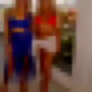 Yasmina, 42 ans, en ligne à Beaussais-Vitré pour une rencontre coquine