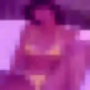 Découvre Oumou Kalsoum, 26 ans à Beauvais-sur-Matha en privé