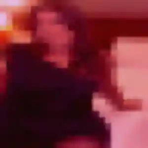 Farida, 23 ans, en ligne à Berteaucourt-les-Dames pour un plan cul