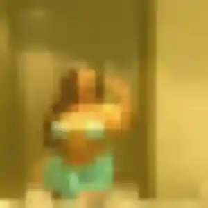 Muthoni, 40 ans, connectée à Berthenay pour une rencontre coquine