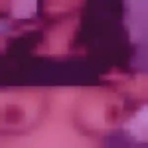 Adeola, 27 ans, en ligne à Betschdorf pour une rencontre coquine