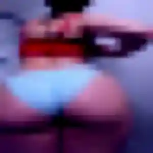 Maguette, fille de 27 ans cherche plan cul à Beuzec-Cap-Sizun