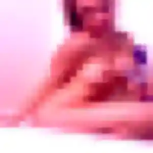 Adjoua, 28 ans, disponible à Béville-le-Comte pour une rencontre coquine