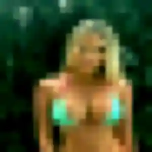 Éléonore de Boisset-lès-Montrond, 23 ans - plan cul sans prise de tête