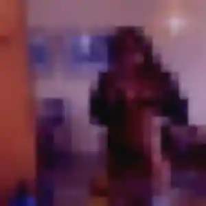 Afi (22 ans) à Bossay-sur-Claise propose une rencontre maintenant