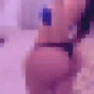 Belle Wendy, 24 ans à Bourg-Madame - voir sa photo