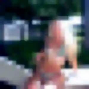 Amira, 23 ans, dispo pour plan cul à Brenat