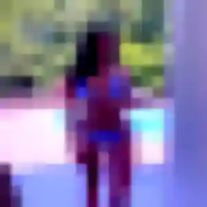 Joséphine de Buchelay, 25 ans - plan cul discret