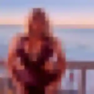 Latifa, femme de 24 ans cherche plan cul à Carnac