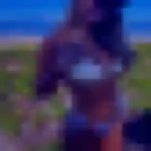 Rejoins Yetunde, 39 ans à Carolles gratuitement