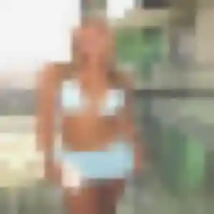 Naïma, 45 ans, disponible à Castillon-la-Bataille pour un plan cul