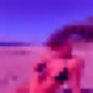 Photo exclusive de Nneka, 23 ans à Chambley-Bussières - plan discret
