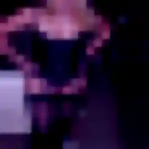 Fanny, femme de 35 ans propose plan cul à Chambost-Allières