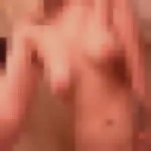 Codou, 33 ans, disponible à Champsecret pour un plan cul