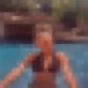 Lucinda, 26 ans, en ligne à Charnècles pour une rencontre coquine