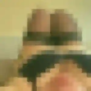 Photo privée de Oumy, 36 ans à Charron - rencontre sans lendemain