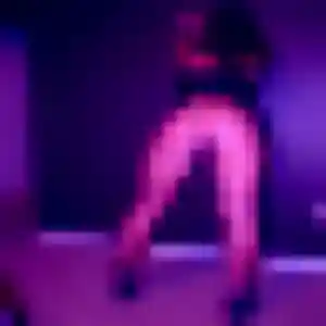 Rejoins Charline, 35 ans à Châteauneuf-les-Martigues en privé