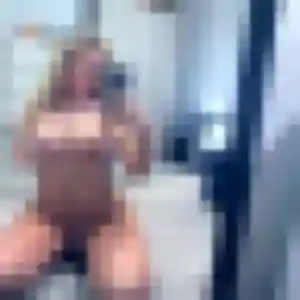 Mabinty, femme de 39 ans cherche plan cul à Chessy