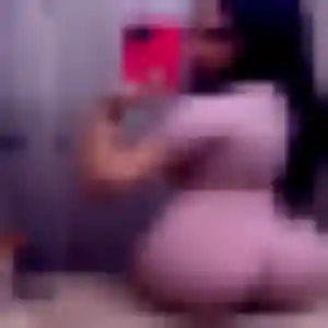 Sexy Capucine, 23 ans à Citry - la contacter