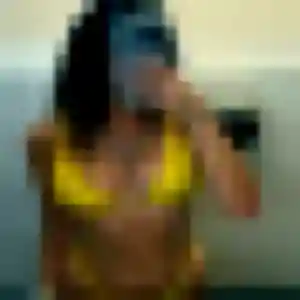 Découvre Tabitha, 27 ans à Courcité gratuitement