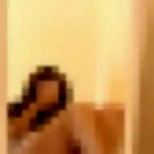 plan cul à Domfront-en-Champagne : photo de Daphné, 43 ans - accès libre