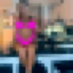 Photo de Adeline à Dommartin (44 ans) - plan cul gratuit