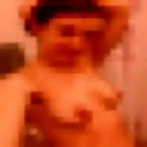 Gladys, 26 ans, connectée à Ducos pour une rencontre coquine