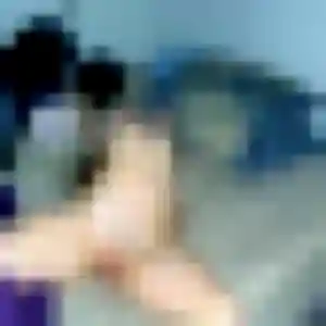 Rencontre Gnilane, 25 ans à Ébreuil en privé