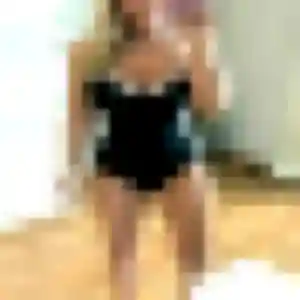 Roxane, 26 ans, disponible à Épinouze pour une rencontre coquine