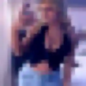 Noëlle, 28 ans, dispo pour plan cul à Esquerchin