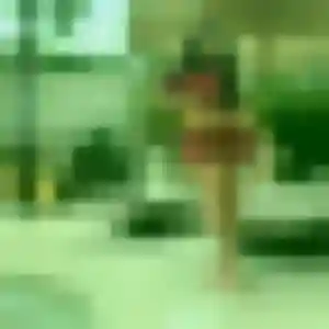 Contacte Amira, 34 ans à Essegney en privé