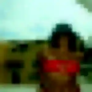 Lucinda, 39 ans, connectée à Étréaupont pour une rencontre coquine