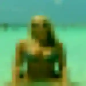 Adélaïde, fille de 43 ans propose plan cul à Eynesse