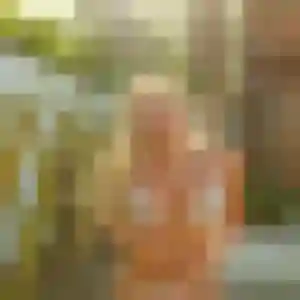 Claudine, 38 ans, en ligne à Fiquefleur-Équainville pour une rencontre coquine
