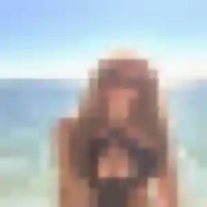Charmante Déla, 27 ans à Fougeré - la contacter